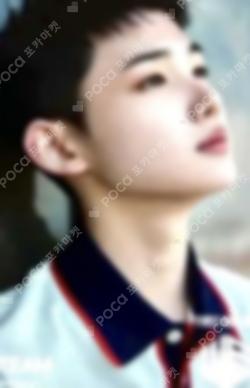 First Howling : WE HMV LUCKY DRAW JO photocard image