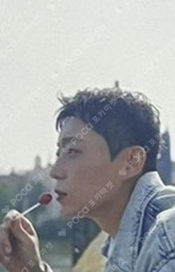 YOON DUJUN - OFFICIAL PHOTO BOOK [HIS INSTANT MOMENTS] TRADING CARD