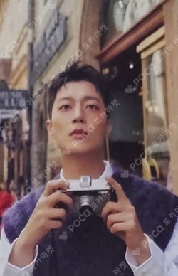 YOON DUJUN - OFFICIAL PHOTO BOOK [HIS INSTANT MOMENTS] TRADING CARD