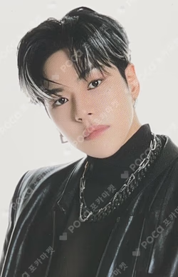 REBOOT POP-UP STORE TRADING PHOTO CARD