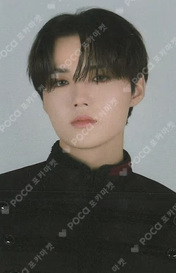 REBOOT POP-UP STORE TRADING PHOTO CARD