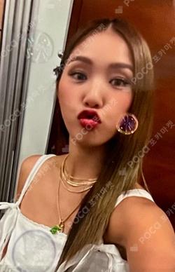 Golden Hourglass MAKESTAR MIMI photocard image