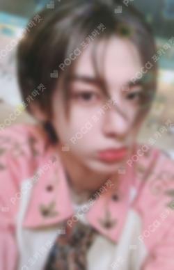 1st EP [WHY..] COMPACT ver. WEVERSE JAPAN LEEHAN photocard image