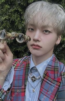 SUN SEEKER BROADCAST HYEONGJUN photocard image