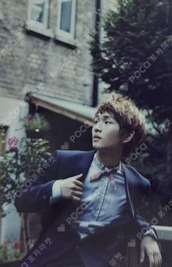 The First ONEW photocard image