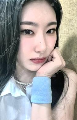 ITZY CHAERYEONG photocard image
