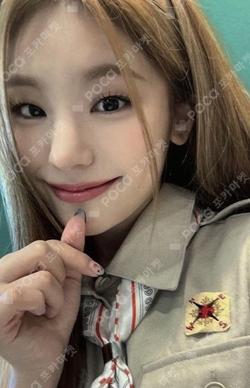ITZY YEJI photocard image