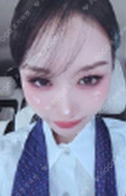 Apocalypse : Follow us T ver. LIMITED SIYEON photocard image