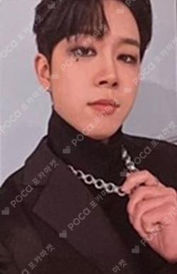 A WOO!! INDIVIDUSAL KimDongHyun photocard image