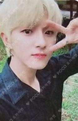 Goldenness A ver. BongJaeHyun photocard image