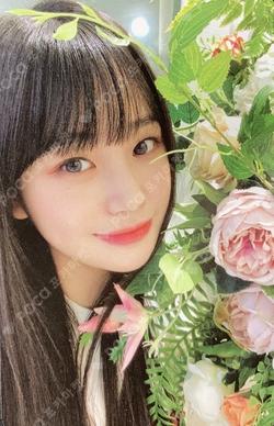 We play FAN SIGNING EVENT JIHAN photocard image