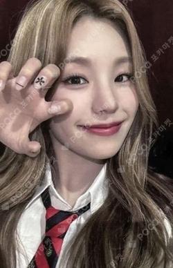 ITZY YEJI photocard image