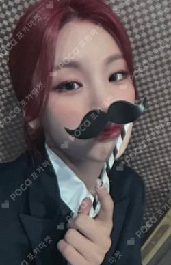 ITZY YEJI photocard image