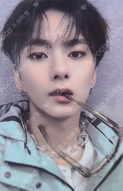 Livelock WHOSFAN CAFE LUCKY DRAW