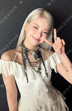 RINGO HMV LUCKY DRAW LIA photocard image