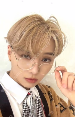 UP2U Troublemaker Ver.