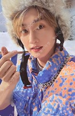 2022 Winter SMTOWN : SMCU PALACE (Portrait Book Ver.)