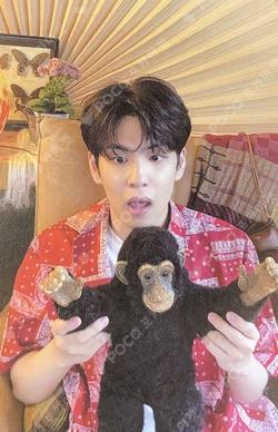 Right Through Me WONPIL photocard image