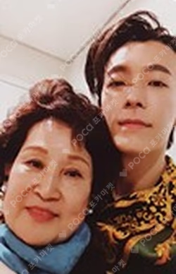 The Renaissance Square Style DONGHAE photocard image
