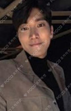 SUPER JUNIOR WORLD TOUR SUPER SHOW 7S  Ticket Holder SIWON photocard image