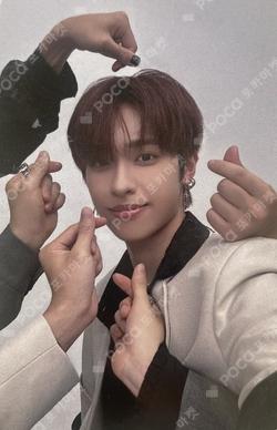 Livelock JYP SHOP Gaon photocard image