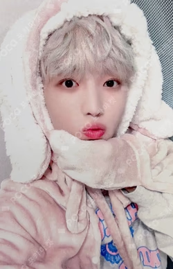 HOUSE OF TRICKY : HOW TO PLAY WITHMUU LUCKY DRAW YUJUN photocard image