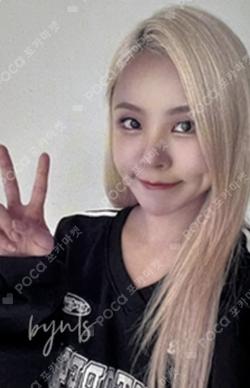 IN the mood YGLOBAL LUCKY DRAW Whee In photocard image