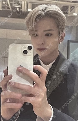 REBOOT COMEBACK SPECIAL LIVE Weverse