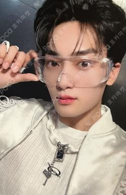 SUN SEEKER BROADCAST TAEYOUNG photocard image