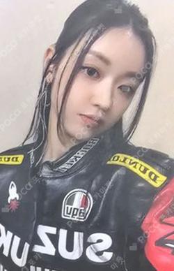 Golden Hourglass MAKESTAR