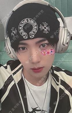 MELTING POINT PHOTOBOOK ver. JUMP UP LUCKY DRAW