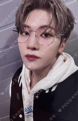 MELTING POINT PHOTOBOOK ver. MAKESTAR LUCKY DRAW