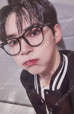 MELTING POINT PHOTOBOOK ver. MAKESTAR LUCKY DRAW