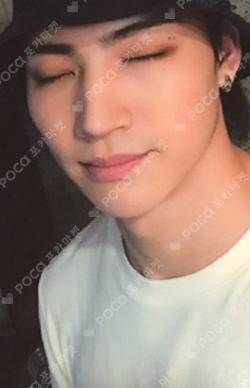 Present : YOU JAY B photocard image