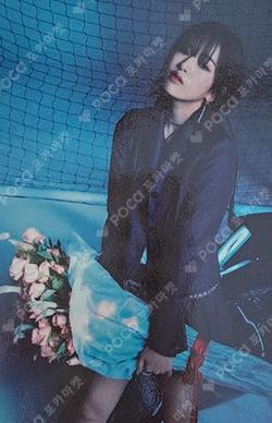 I'VE MINE HOTTRACKS YUJIN photocard image