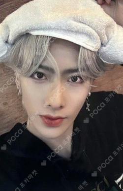 MELTING POINT PHOTOBOOK ver. BEATROAD LUCKY DRAW