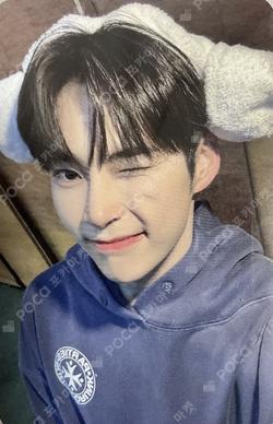 MELTING POINT PHOTOBOOK ver. BEATROAD LUCKY DRAW