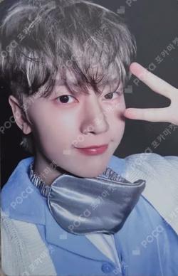 MELTING POINT PHOTOBOOK ver.+Digipack ver. APPLEMUSIC LUCKY DRAW