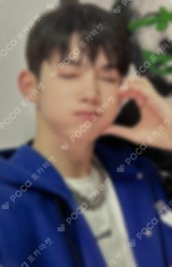 First Howling : NOW WEVERSE JAPAN LUCKY DRAW JO photocard image