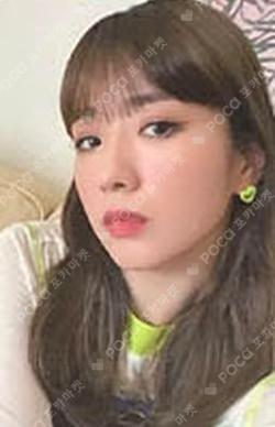 Apink BoMi photocard image