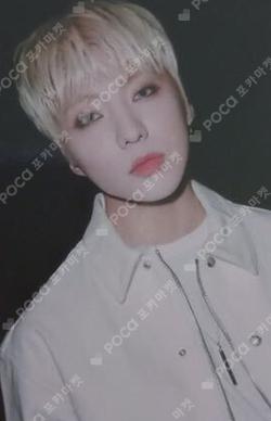 HOLIDAY KTOWN4U YOON photocard image