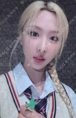 VillainS YOOHYEON photocard image