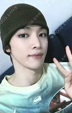 Get A Guitar YIZHIYU SUNGCHAN photocard image