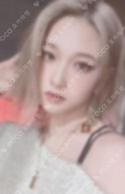 Midnight Guest After Midnight ver.  LEE SEOYEON photocard image