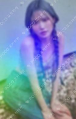 from our Memento Box WEVERSE  SONG HAYOUNG photocard image