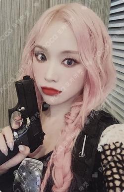 VillainS MAKESTAR GAHYEON photocard image