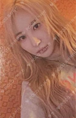 Over The Moon POCA ALBUM LEECHAEYEON photocard image