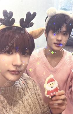 2023 PINK CHRISTMAS RANDOM PACK SPECIAL