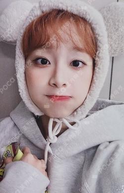 Howl MAKESTAR Chuu photocard image