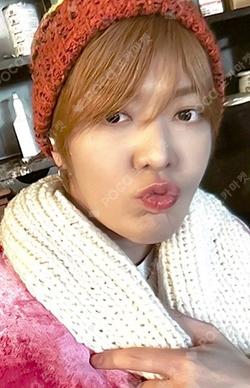 Be There For Me KPOP MERCH YUTA photocard image